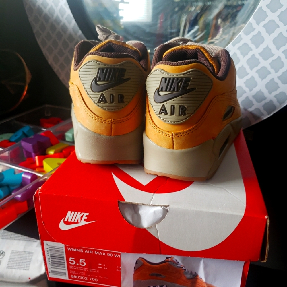 Nike